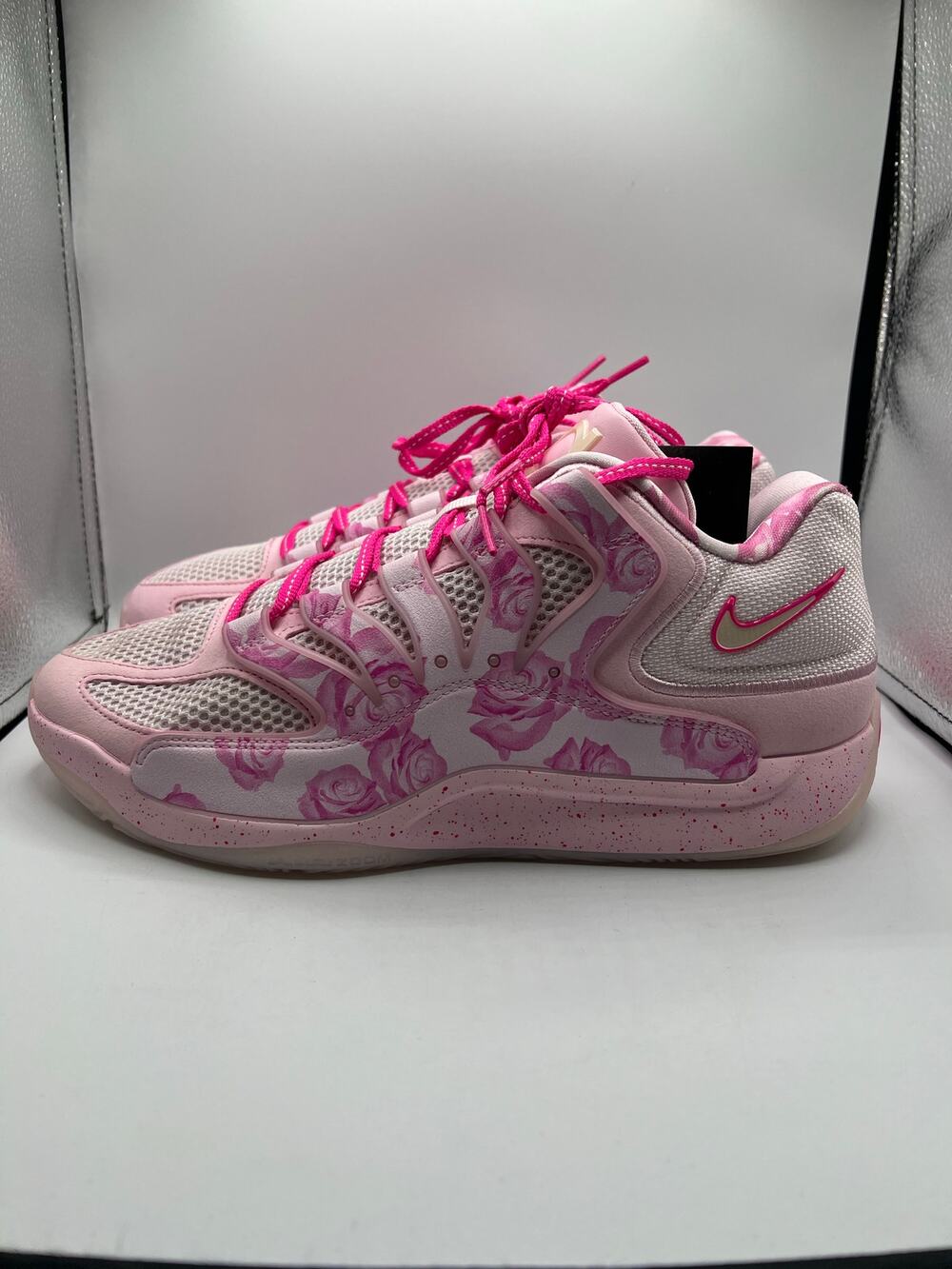 Nike KD 18 “Aunt Pearl” size 10 men’s